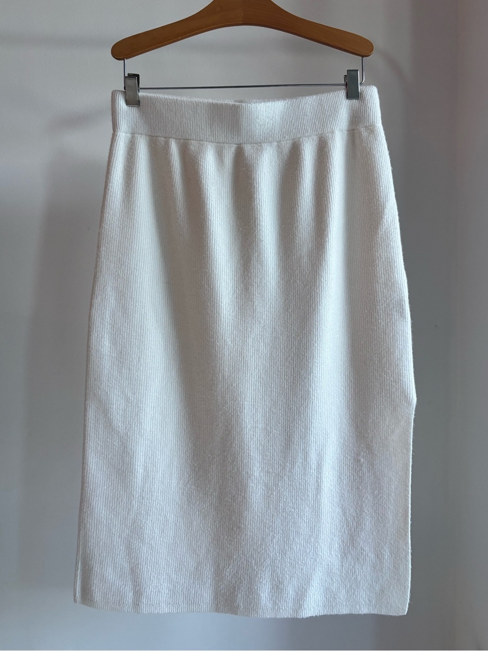 Abercrombie & Fitch White Knit Pencil Skirt